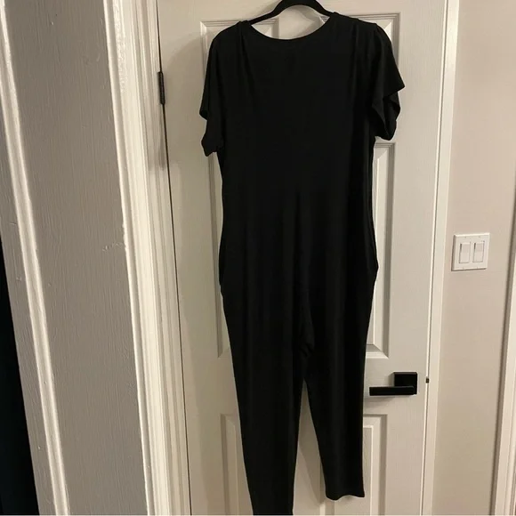 SUNDAY ROMPER IN MIDNIGHT BLACK - Picture 4 of 8